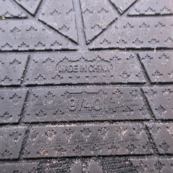 SOLD!!! Was PRICED TO SELL DAWGS Black/Pink/White Plaid/Checkered WINTER BOOTS - Picture 7 of 7